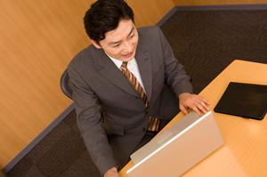 2025年版：UIデザインの完全攻略ガイド｜効果的な対策と最新トレンド